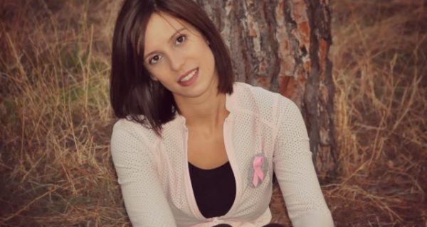 LUCHA CONTRA EL CANCER DE MAMA - LAURA TUERO